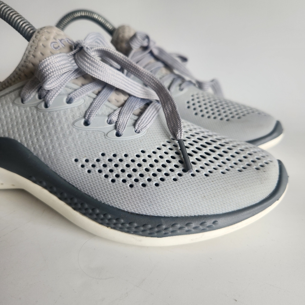 Crocs LiteRide PACER 360 Women's Size 7 Grey Perforated Sneakers Shoes Trainers - Picture 2 of 16